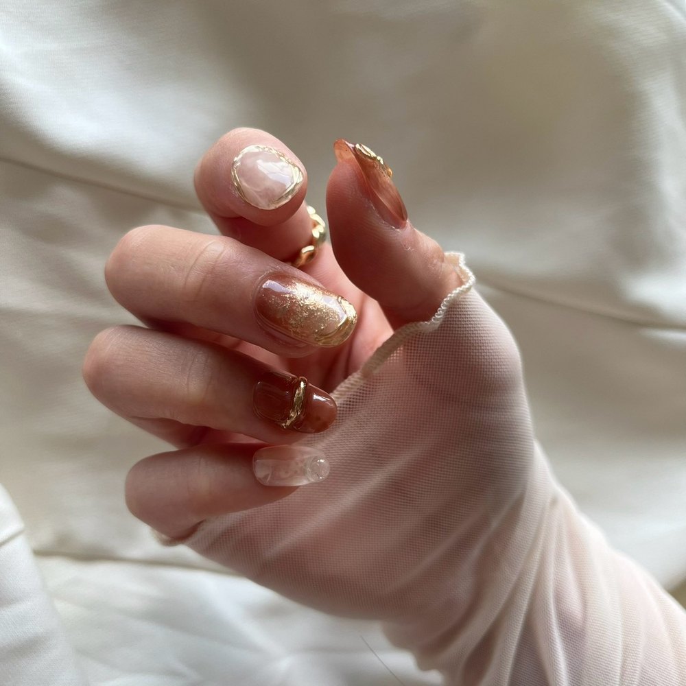 Apricot press-on nail set by écrin nail studio